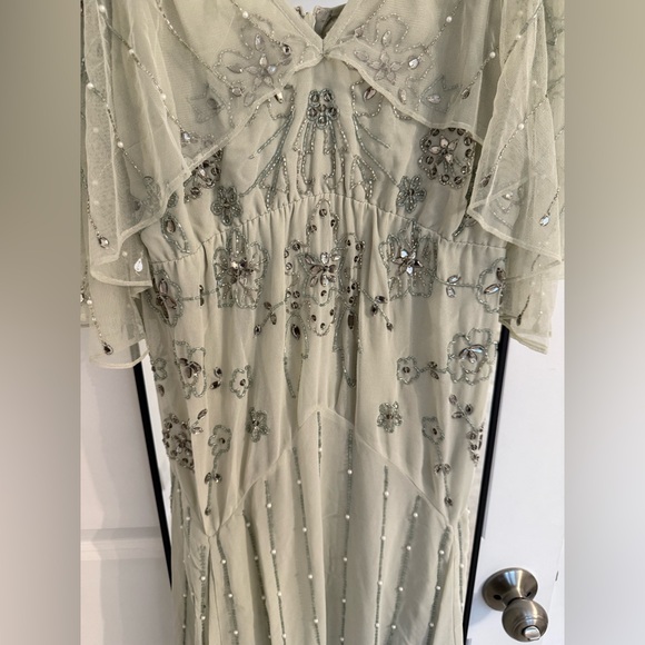 Elegant Mint Maternity Cape Dress - Picture 9 of 14